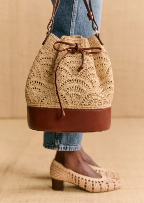Alma Bucket