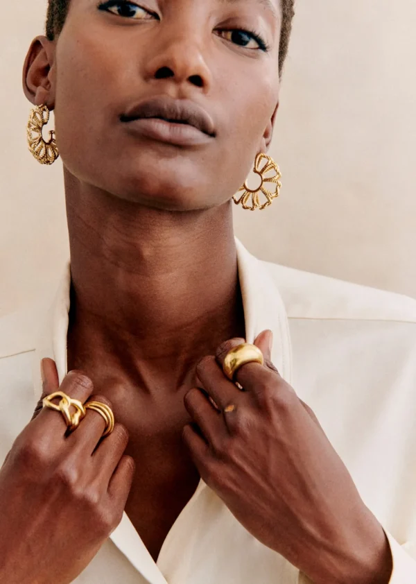 Anya Hoops