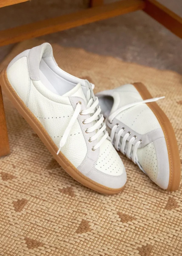 Harper Sneakers