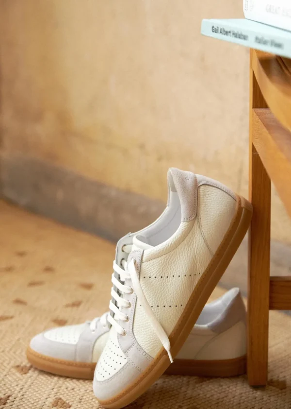 Harper Sneakers