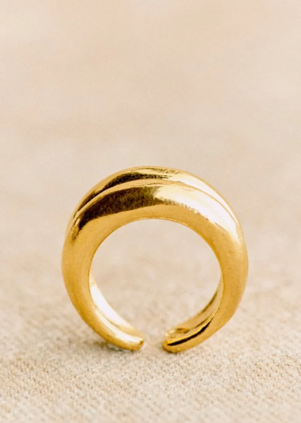 Theresa Ring