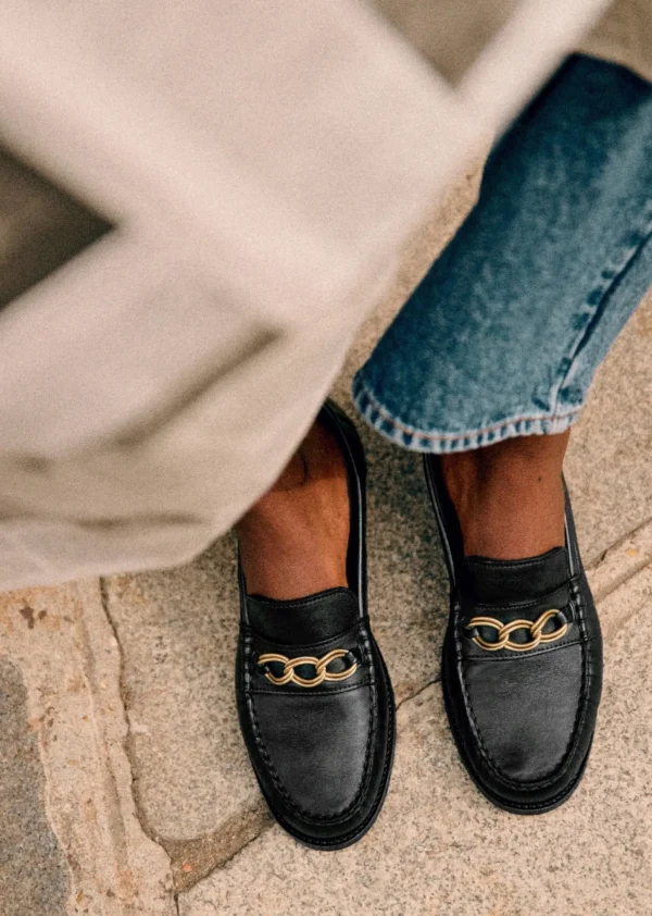 Vicky Loafers